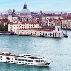 Po River Cruise